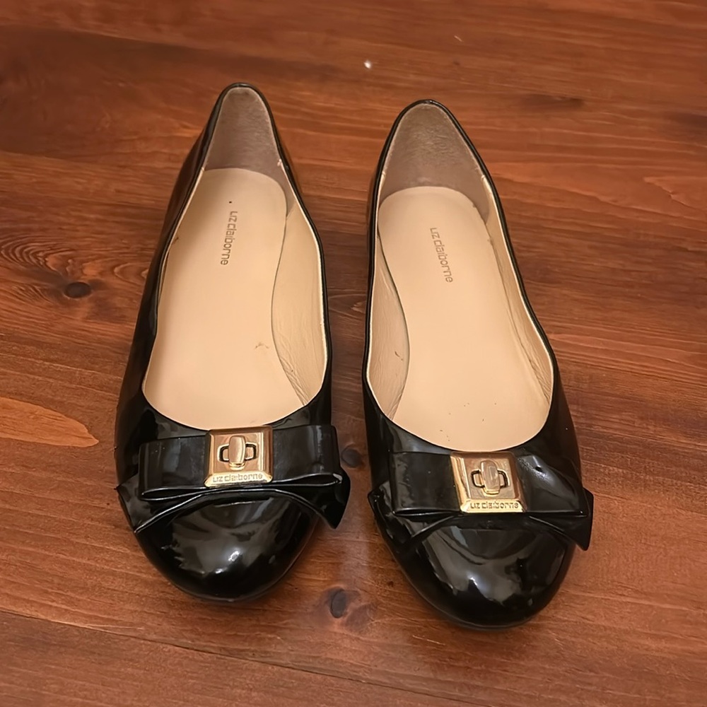 liz claiborne black flats